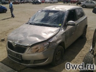 Битый автомобиль Skoda Fabia